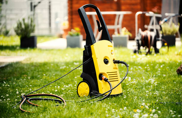 Best Vinyl Siding Pressure Washing in Seymour, WI